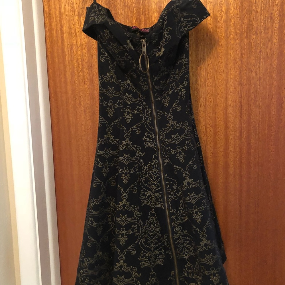 Betsy Johnson strapless zipper dress